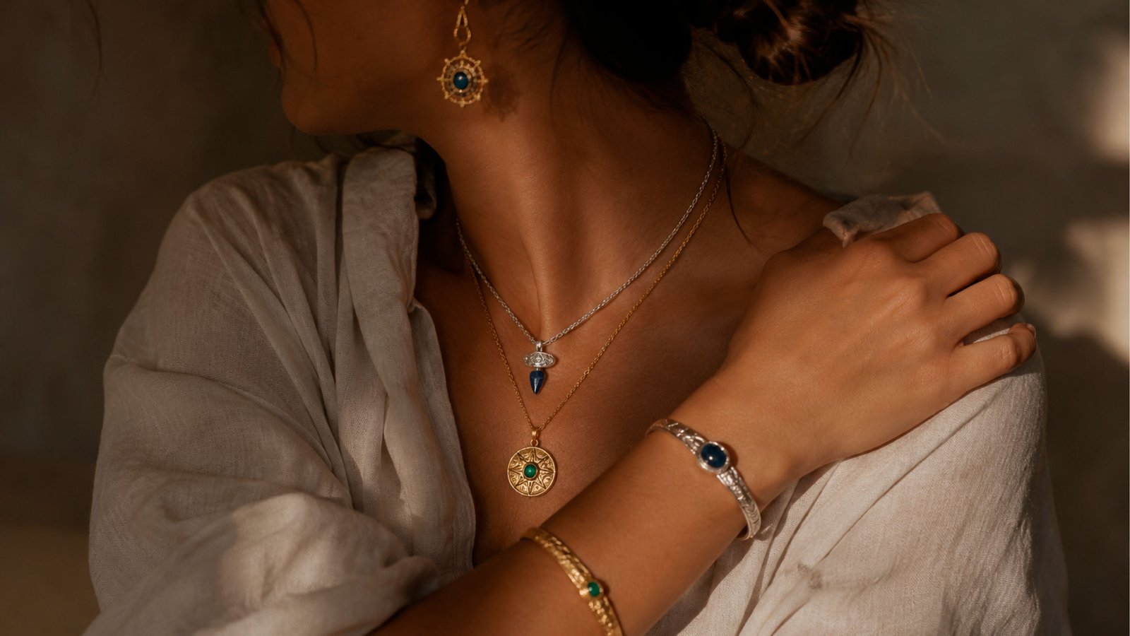 Detalle de joyería en oro de Aurikai